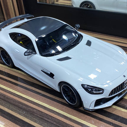 Minichamps 1:18 Resin Mercedes-Benz AMG GTR White - collectible scale model car