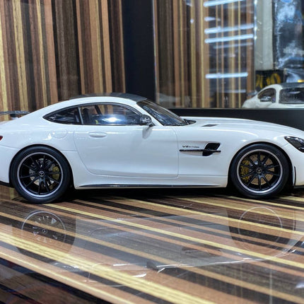 Minichamps 1:18 Resin Mercedes-Benz AMG GTR White - fine detailed model replica