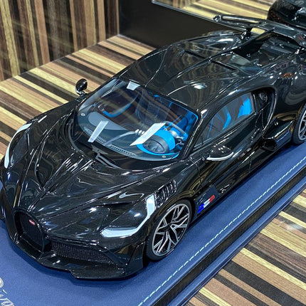 1/18 Resin Bugatti Divo Black & Carbon by MR Collection - collectible scale model car