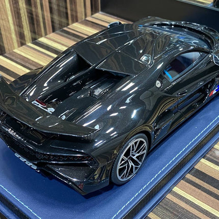 1/18 Resin Bugatti Divo Black & Carbon by MR Collection - collector edition scale model