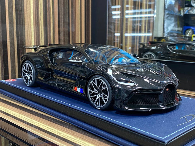 1/18 Resin Bugatti Divo Black & Carbon by MR Collection - detailed collector display model