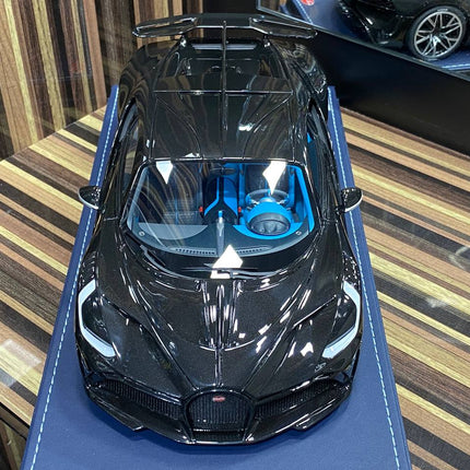 1/18 Resin Bugatti Divo Black & Carbon by MR Collection - scale model collectible piece