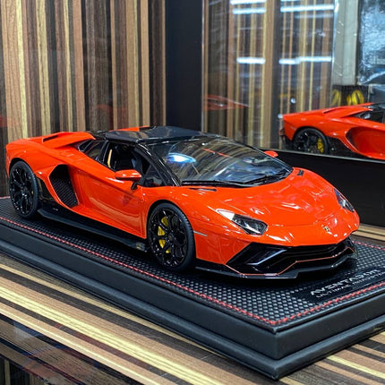 MR Lamborghini Aventador Ultimae Road 1:18 Resin Red Limited Edition Diecast Model Car - detailed model car replica