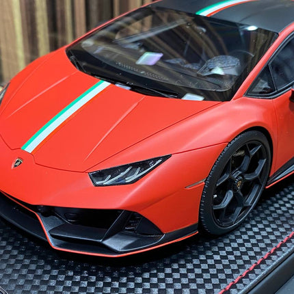 Lamborghini Huracan EVO 2019 1:18 Orange Resin Model Car by MR - detailed model car replica