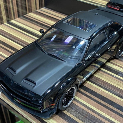 Solido 1:18 Diecast Dodge Challenger SRT Hellcat Black Model Car - showroom-quality model replica