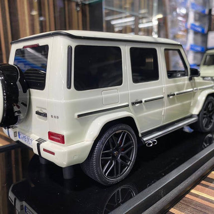 White Mercedes-Benz G63 1:18 scale resin SUV model, MotorHelix display piece for collectors