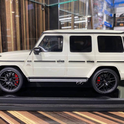 Detailed White MotorHelix Mercedes-Benz G63 1:18 resin SUV model, sought-after collector car