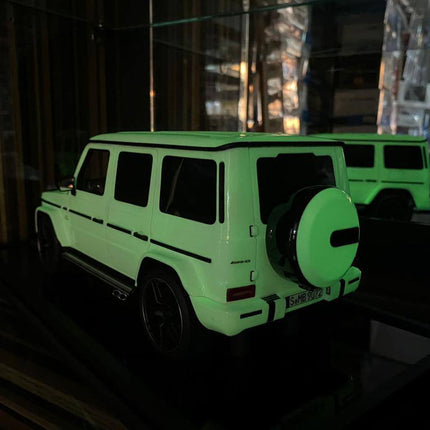 MotorHelix Mercedes-Benz G63 SUV in White, 1:18 resin scale model with realistic detailing
