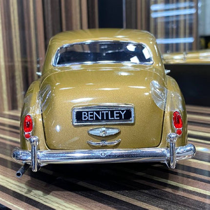 Minichamps 1/18 Bentley S2 1960 Gold Diecast Model Car - premium collector scale model