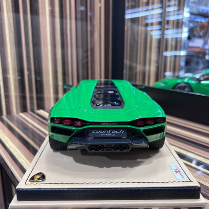 Lamborghini Countach LP 800-4 1:18 Green Resin Model Car MR - detailed die-cast style model