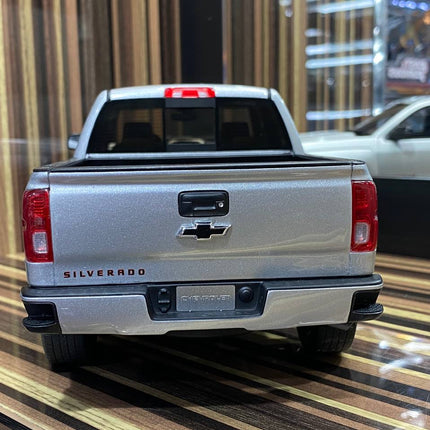 GT Spirit Chevrolet Silverado 1:18 Resin Scale Model Car Silver - collectible scale model car