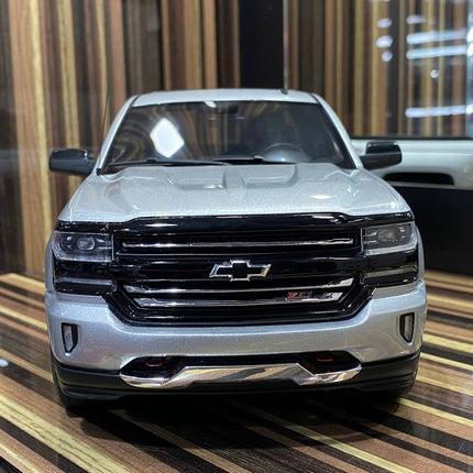GT Spirit Chevrolet Silverado 1:18 Resin Scale Model Car Silver - fine detailed model replica