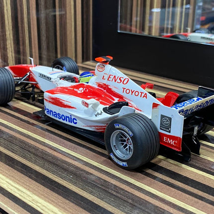 Minichamps Panasonic Toyota Racing TF104 C. Da Matta Formula 1 1:18 Diecast Model Car - collectible scale model car