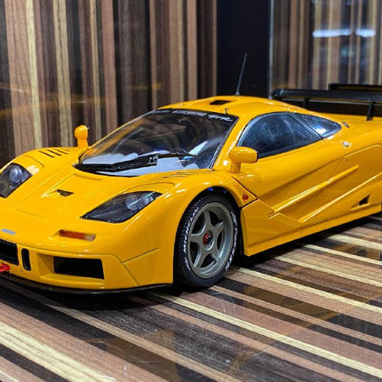 Solido McLaren F1 GTR Short-Tail 1:18 Yellow Diecast Model Car - collector edition scale model