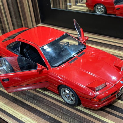 Solido 1:18 Diecast BMW 850 CSI E31 Red Model Car - scale model collectible piece