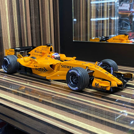 Minichamps McLaren Mercedes MP4-21 Kimi Raikkonen 2006 1:18 Diecast Model Orange - detailed collector display model