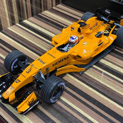 Minichamps McLaren Mercedes MP4-21 Kimi Raikkonen 2006 1:18 Diecast Model Orange - hand-finished display model