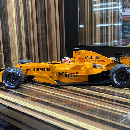 Minichamps McLaren Mercedes MP4-21 Kimi Raikkonen 2006 1:18 Diecast Model Orange - collector display piece