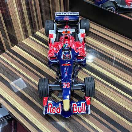 1/18 Toro Rosso Cosworth STR1 V. Liuzzi 2006 Formula 1 Blue/Red by Minichamps - collector edition scale model