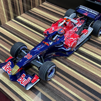 1/18 Toro Rosso Cosworth STR1 V. Liuzzi 2006 Formula 1 Blue/Red by Minichamps - scale model for display