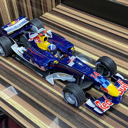 Minichamps 1/18 Red Bull Racing RB2 D. Coulthard 2006 Formula 1 Blue Diecast Model Car - premium collector scale model