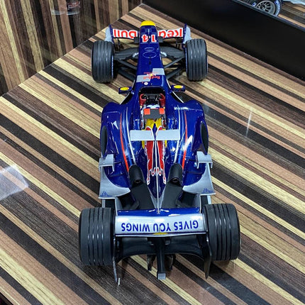 Minichamps 1/18 Red Bull Racing RB2 D. Coulthard 2006 Formula 1 Blue Diecast Model Car - hand-finished display model