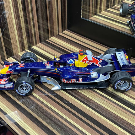 Minichamps 1/18 Red Bull Racing RB2 D. Coulthard 2006 Formula 1 Blue Diecast Model Car - collector edition scale model