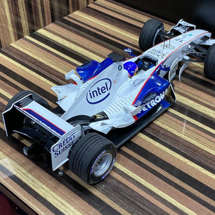 Minichamps 1/18 BMW Sauber F1.06 J. Villeneuve 2006 White Diecast Model - detailed die-cast style model