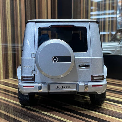 Minichamps 1/18 Mercedes-Benz G-Class 2018 Silver Diecast Model Car - scale model for display