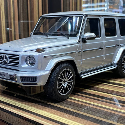 Minichamps 1/18 Mercedes-Benz G-Class 2018 Silver Diecast Model Car - collector edition scale model
