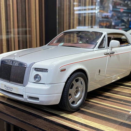 Kyosho Rolls-Royce Phantom Drophead Coupe White 1:18 Diecast Model Car - scale model collectible piece