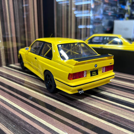 Solido BMW M3 E30 1:18 Diecast Model Car Yellow - scale model collectible piece