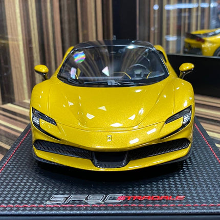 MR 1:18 Ferrari SF90 Stradale Giallo Montecarlo Resin Model - studio product photo of the scale model