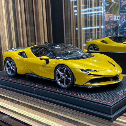 MR 1:18 Ferrari SF90 Stradale Giallo Montecarlo Resin Model - detailed collector display model