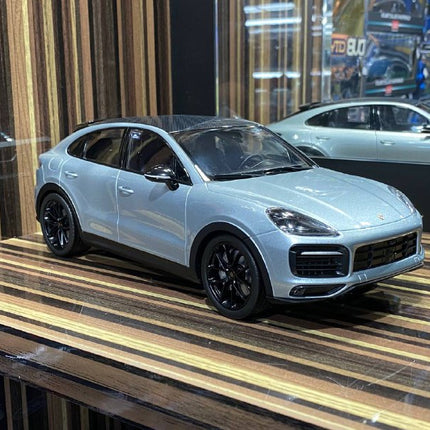 Minichamps Porsche Cayenne 1:18 Silver Diecast Model Car - detailed collector display model