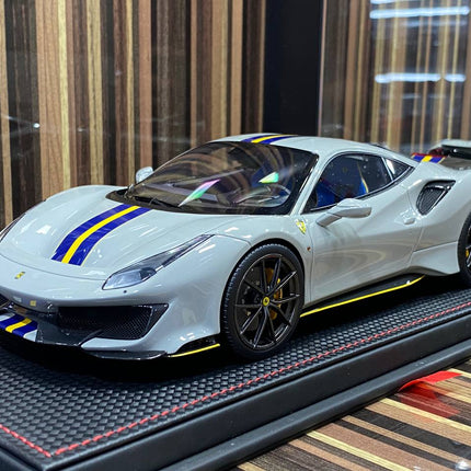 MR Collection Ferrari 488 Pista 1:18 Resin Model Car Grey - collector edition scale model