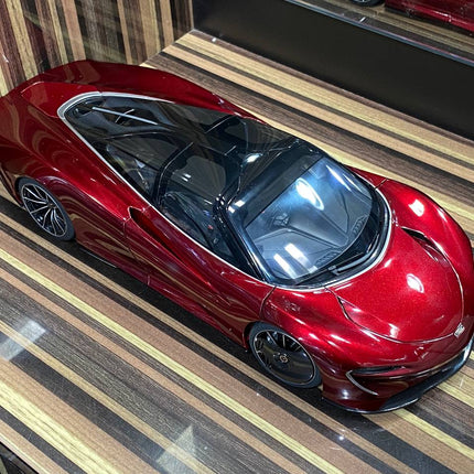 AutoArt McLaren Speedtail Red 1:18 Diecast Model Car - detailed die-cast style model