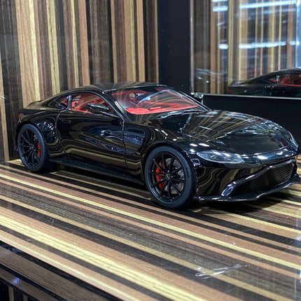 AutoArt Aston Martin Vantage 2019 Jet Black 1:18 Diecast Model Car - detailed collector display model