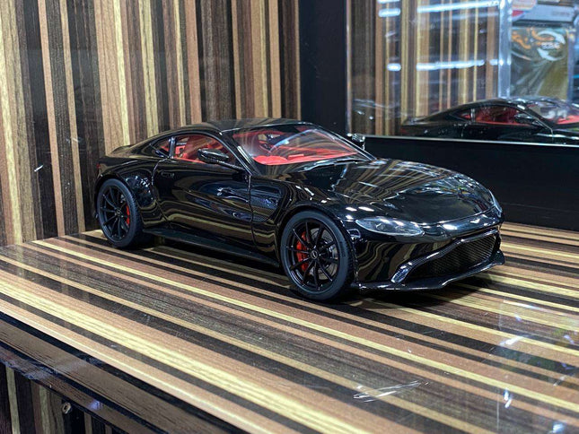 AutoArt Aston Martin Vantage 2019 Jet Black 1:18 Diecast Model Car - detailed collector display model