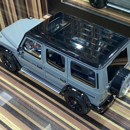 Minichamps 1/18 Mercedes-Benz G 63 AMG Line W463 Grey Diecast Model Car Dealer Edition - scale model collectible piece