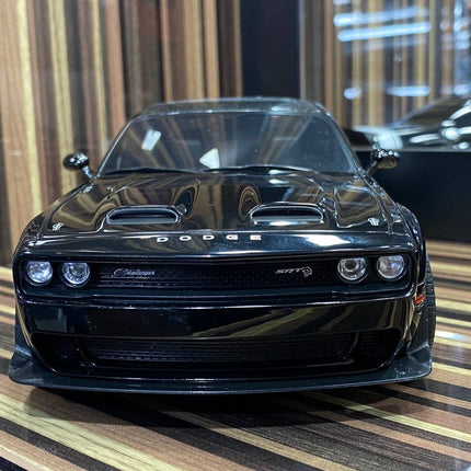 Solido Dodge Challenger SRT Widebody 2023 1:18 Diecast Model Car Black - collectible scale model car