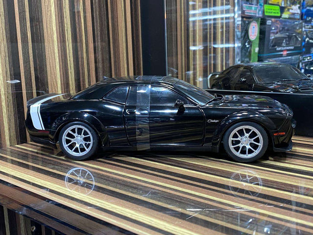 Solido Dodge Challenger SRT Widebody 2023 1:18 Diecast Model Car Black - studio product photo of the scale model
