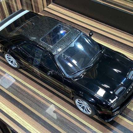 Solido Dodge Challenger SRT Widebody 2023 1:18 Diecast Model Car Black - fine detailed model replica