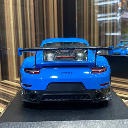 Minichamps Porsche 911 GT2 RS 2018 1:18 Blue Resin Model Car - fine detailed model replica