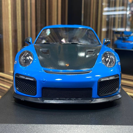 Minichamps Porsche 911 GT2 RS 2018 1:18 Blue Resin Model Car - premium collector scale model