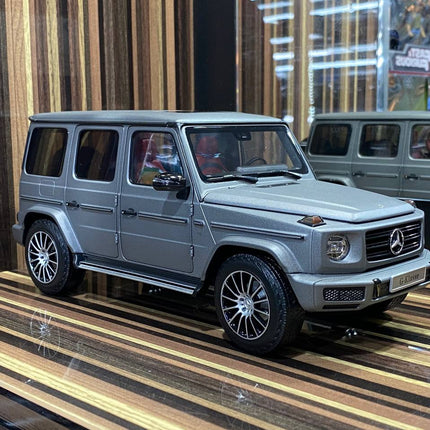Minichamps 1:18 Mercedes Benz G63 Dealer Edition Diecast Model Matt Grey - detailed collector display model