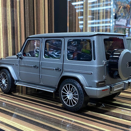 Minichamps 1:18 Mercedes Benz G63 Dealer Edition Diecast Model Matt Grey - fine detailed model replica
