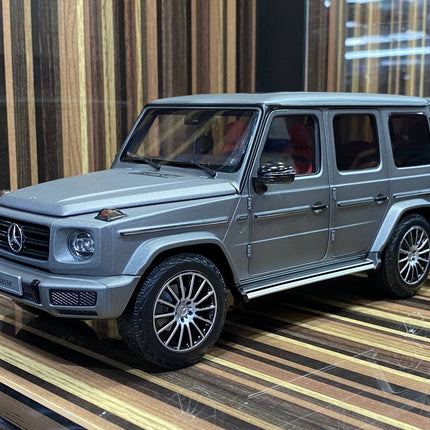 Minichamps 1:18 Mercedes Benz G63 Dealer Edition Diecast Model Matt Grey - showroom-quality model replica