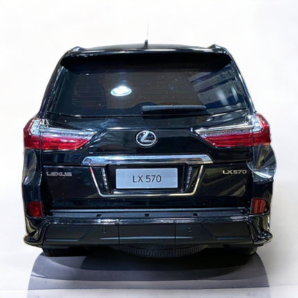 LCD Model Lexus LX 570 2020 Black Orange Interior 1:18 Diecast Model Car - collector edition scale model