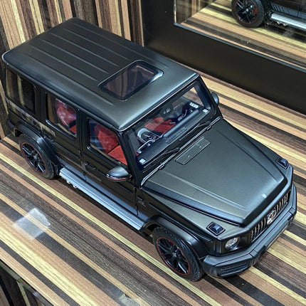 Mini Champs 1/18 Mercedes-Benz AMG G63 2018 Black Diecast Model - studio product photo of the scale model